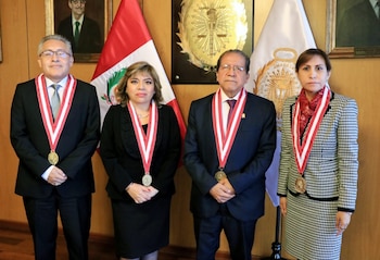 Juego de Poderes. En el