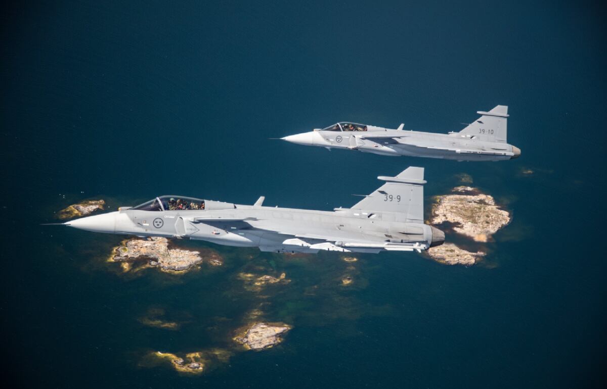 El acuerdo incluye la participación de Saab en proyectos sociales de Colombia - crédito Saab