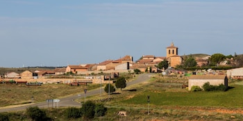 Arenillas ofrece una casa gratis y empleo fijo a familias con hijos para combatir la despoblación rural (Wikimedia Commons)