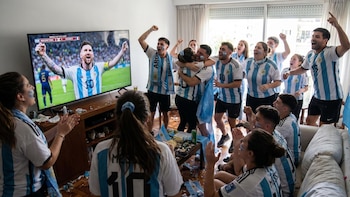 El “gustito sagrado” del asado se suma a las juntadas mundialistas