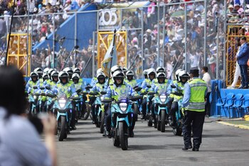 La Policía Nacional forma parte de los desfiles patrios con sus agentes y unidades motorizadas. (Foto: Cortesía / redes sociales)