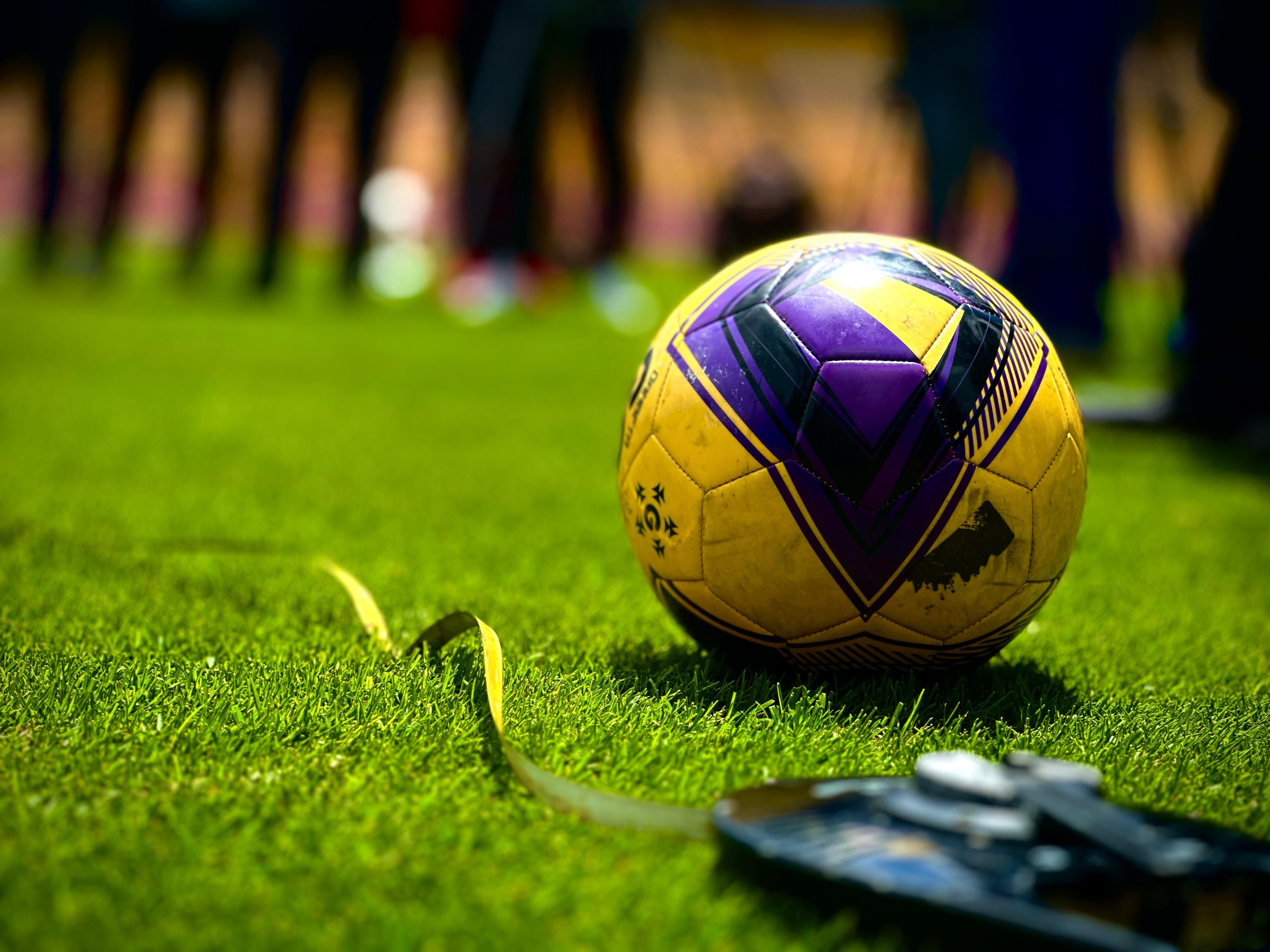 El mantenimiento del campo cumple con estándares FIFA en rodadura, rebote, torsión y altura de corte, en palabras de Equiver, socio aliado de Sencia y responsable del cuidado - crédito cortesía Grupo Sencia