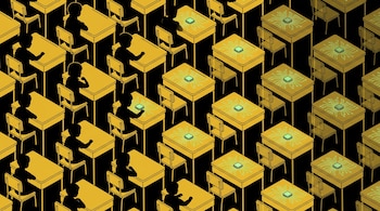 Vista cenital de pupitres amarillos en filas donde siluetas negras de niños son reemplazadas por microchips verdes sobre fondo negro.
