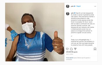Pelé fue vacunado y lo