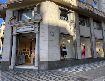 18/01/2024 Nueva tienda de Adolfo