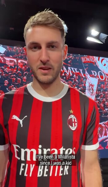 Santi da un mensaje a