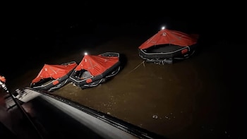 Rescatadas 67 personas tras volcar un ferry con 133 personas a bordo en Guyana