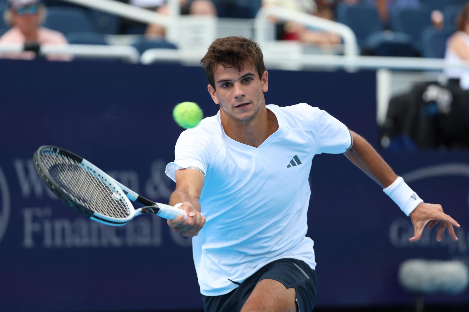 AMP. Rafa Jódar cae ante Vacherot en Basilea y se complica las ATP Finals