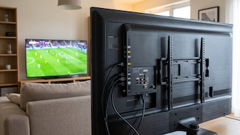 El manual esencial para entender y sacar partido a cada conector de tu televisor moderno