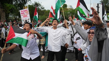 El Reino Unido detuvo a