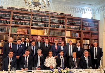 Los gobernadores junto a Caputo, Sielecki y Quirno