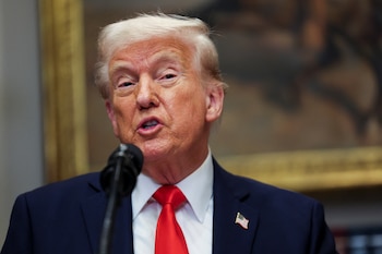 El presidente de Estados Unidos, Donald Trump, hace un anuncio sobre una inversión de Taiwan Semiconductor Manufacturing Company (TSMC), en la Sala Roosevelt de la Casa Blanca en Washington, D.C., Estados Unidos, el 3 de marzo de 2025 (REUTERS/Leah Millis)