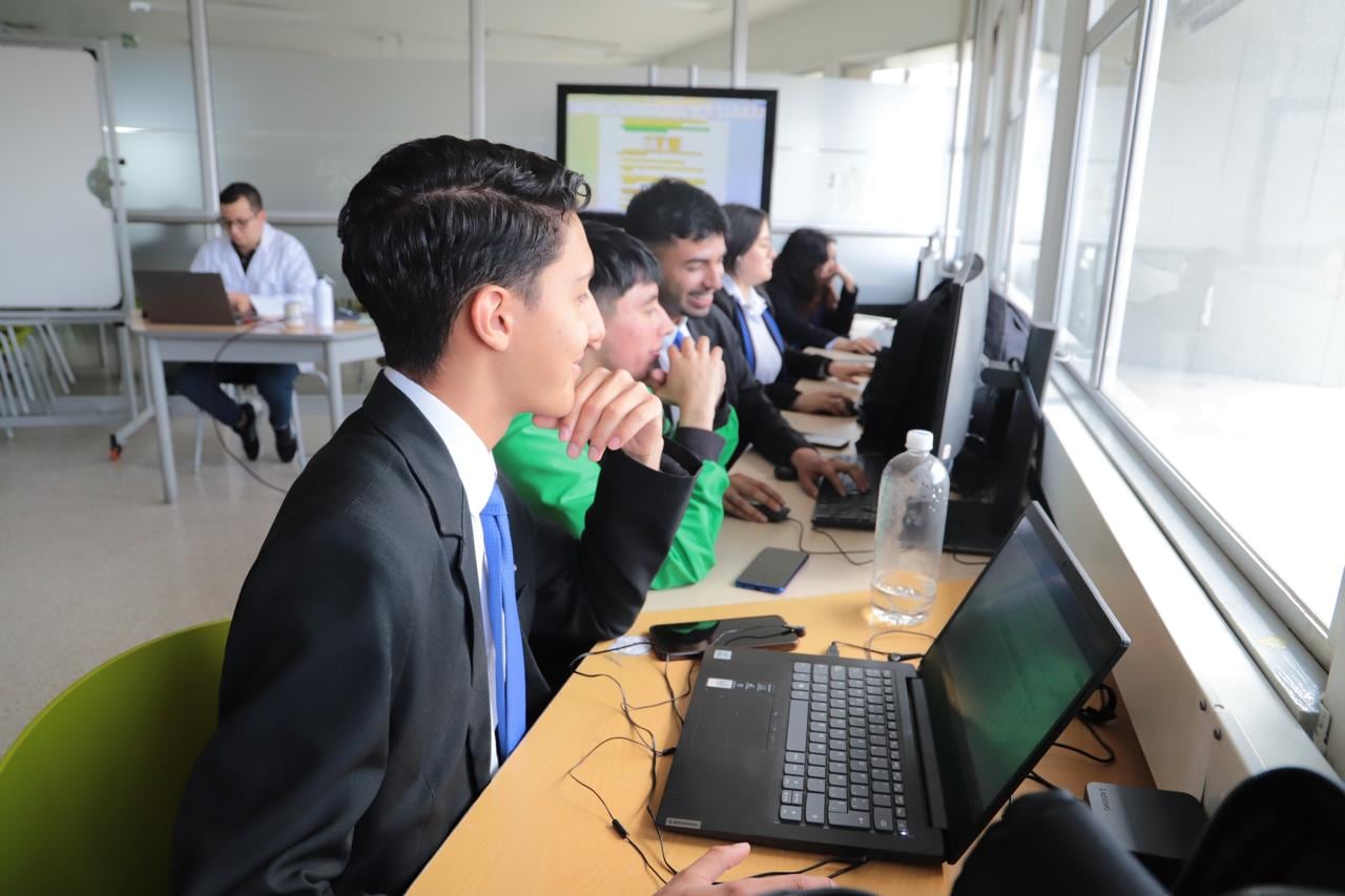 El proyecto exige que las empresas informen por escrito su decisión de monetizar la cuota de aprendizaje, evitando sanciones administrativas posteriores - crédito Sena