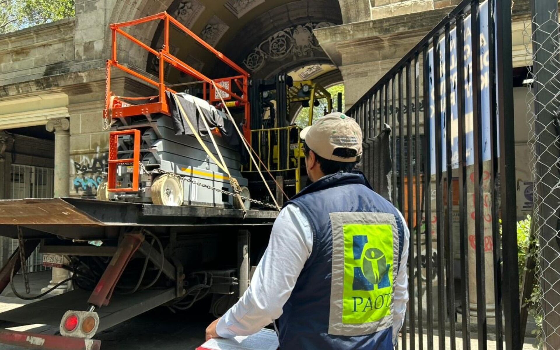 La alcaldía Miguel Hidalgo de la Ciudad de México se pronunció al respecto, luego de que este jueves 26 de marzo se llevara a cabo el retiro de estructuras y mobiliario. Foto: X/@PAOTmx.