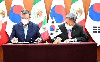 Marcelo Ebrard visitó Corea del