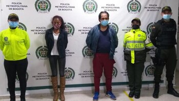 Madre y padrastro de Sara