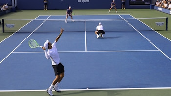 En el Stadium 17 de Nueva York, la dupla resolvió una batalla de 149 minutos sin quiebres y con definiciones al límite, antes de medirse con Lucas Miedler y Marc Polmans (Foto cortesía Marcelo Arévalo)