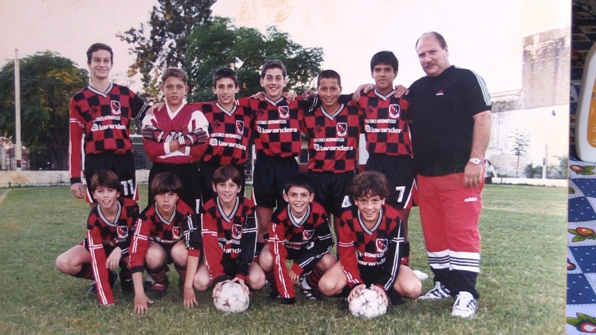 El paso de Lionel Messi por Rosario y por Newell’s Old Boys fue una etapa clave antes de su traslado a Barcelona por tratamiento médico y nuevas oportunidades