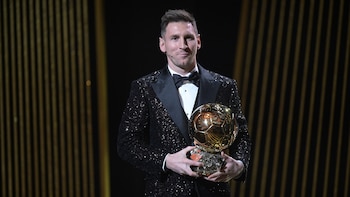 29/11/2021 Leo Messi posa con