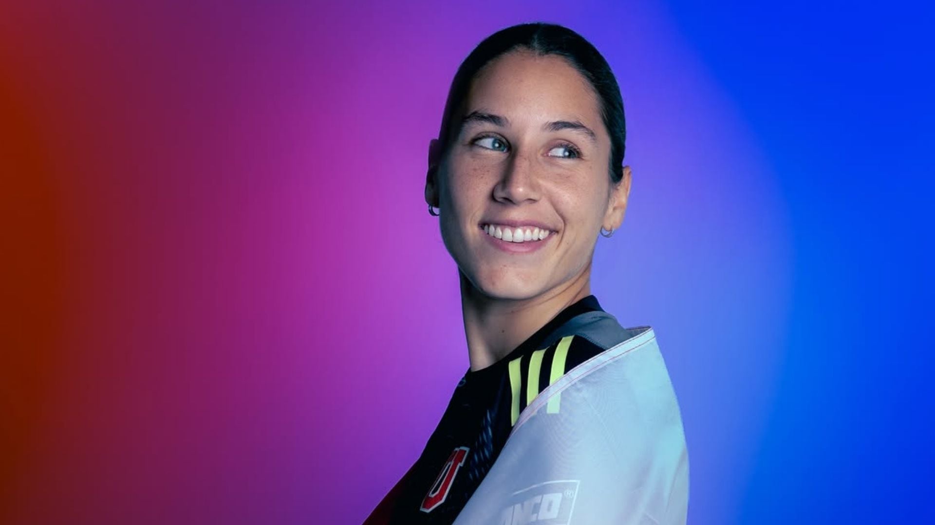 Silvana Alfaro asume con orgullo su nuevo reto en el extranjero. Crédito: Instagram U. de Chile.