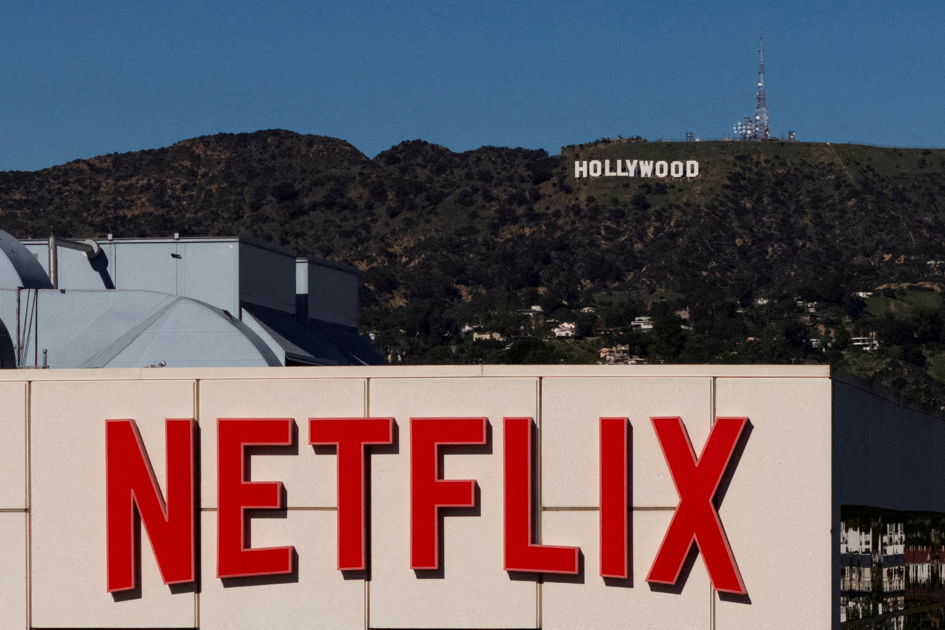 Netflix registró caídas momentáneas en sus servidores durante los primeros minutos del estreno del avance de GTA 6. (REUTERS/Daniel Cole//File Photo)