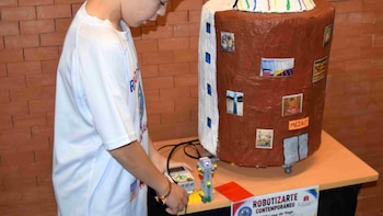 'Robortizarte' muestra en el MEIAC el trabajo de robotización elaborado por 140 alumnos y 15 docentes de Badajoz