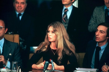 Su vida privada expuesta, marcada