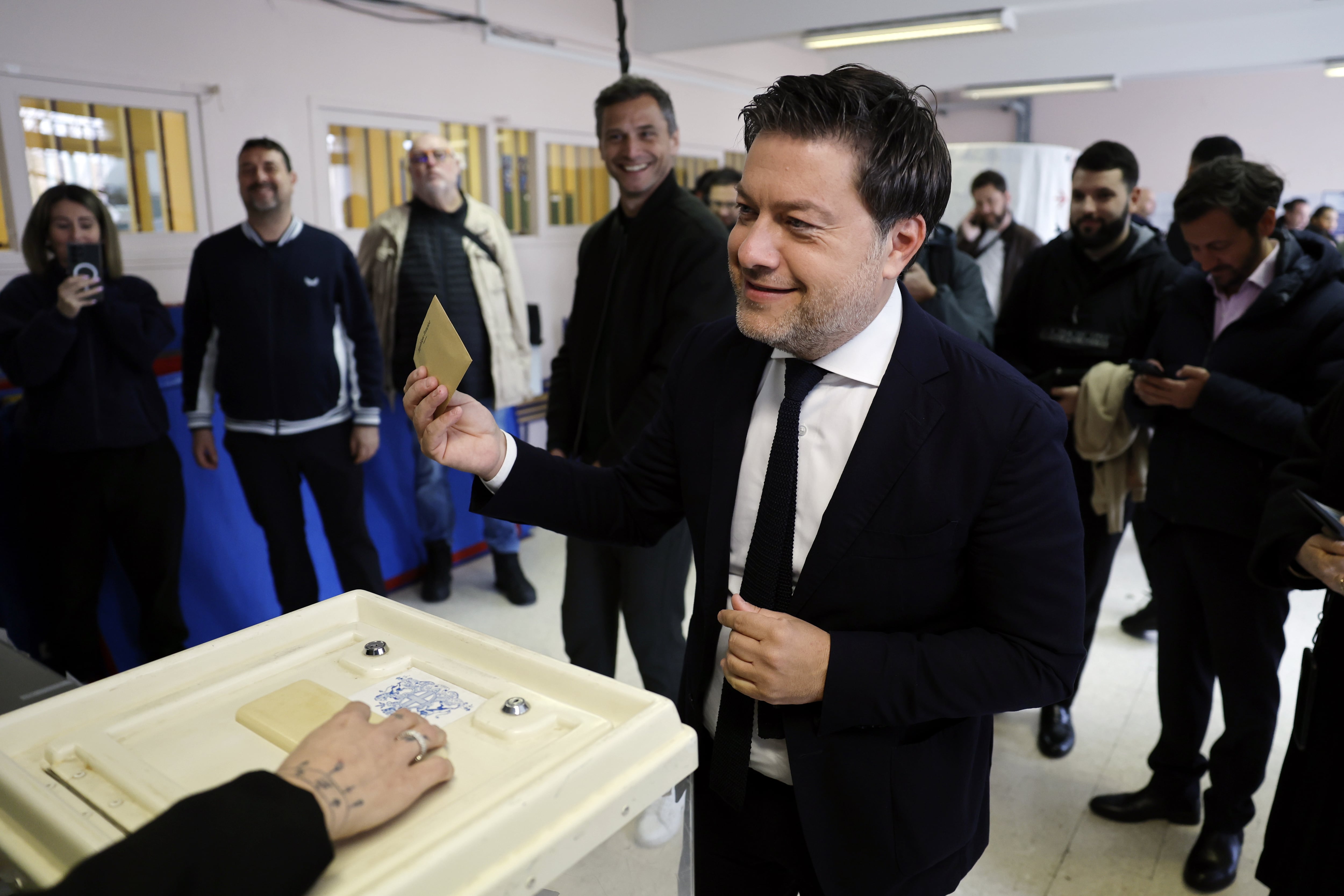 En Marsella, segunda ciudad más poblada del país, el socialista Benoît Payan fue reelegido como alcalde con el 53% de los votos (EFE/EPA/GUILLAUME HORCAJUELO)