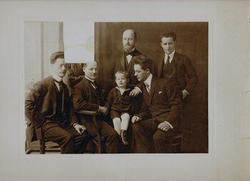 El padre de Mariette, Arnold,