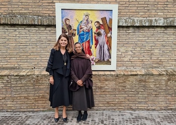 Marta Lucía Ramírez y monja