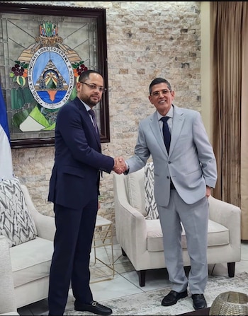 Wagner Vallecillo y Pablo Emilio Reyes Theodore acordaron dar seguimiento técnico a reformas del proceso penal en el Congreso Nacional de la República. (Foto: Ministerio Público)