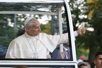 El Papa León XIV asiste y preside la vigilia de oración con los jóvenes, en la Plaza de Lima, a 6 de junio de 2026
(J.J. Guillén / EFE / Pool)