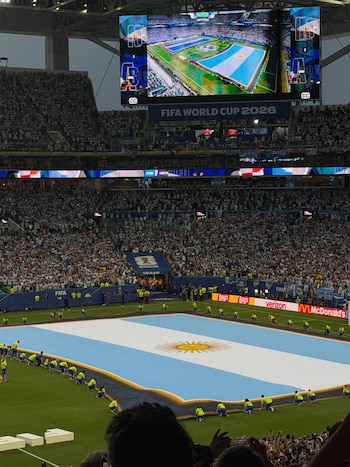 Tini Stoessel siguió la campaña de la Selección Argentina en el Mundial 2026 y estuvo en el debut ante Argelia, en el partido frente a Jordania en Dallas y en el estadio de Miami