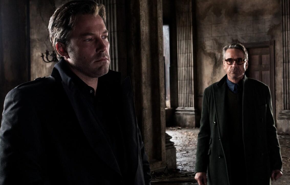 Ben Affleck y Jerem Irons en 'Batman vs. Superman'.