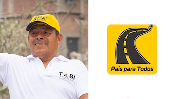 Fotografía de un hombre con gorra y polo blanco con propaganda electoral junto al logotipo del partido País para Todos