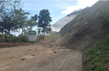 Las autoridades implementan pasos controlados