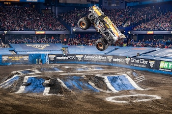 Los asistentes podrán participar en la exclusiva Pit Party, donde conocerán pilotos y camionetas gigantes antes del show principal (Monster Jam)