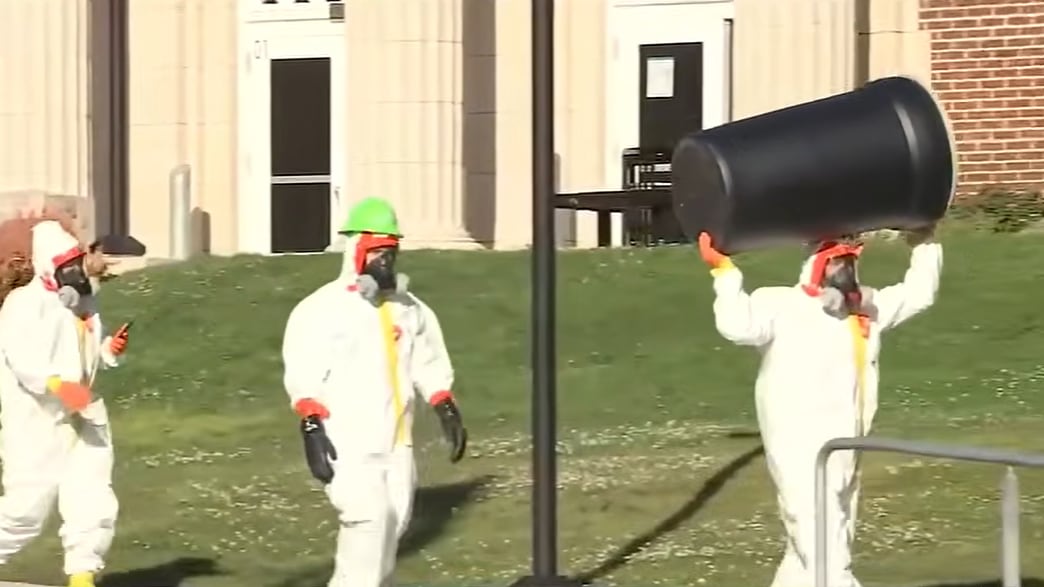 Portland: fiscalía busca llevar a adulto a un menor acusado de liberar gas tóxico en escuela