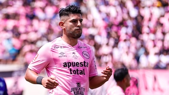 Carlos Zambrano vuelve a cargar contra el arbitraje en Liga 1: “Que no les paguen no es una excusa para que hagan las cosas mal”