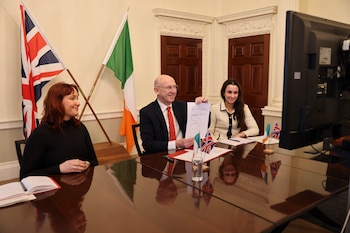 Firma de Memorando de Entendimiento