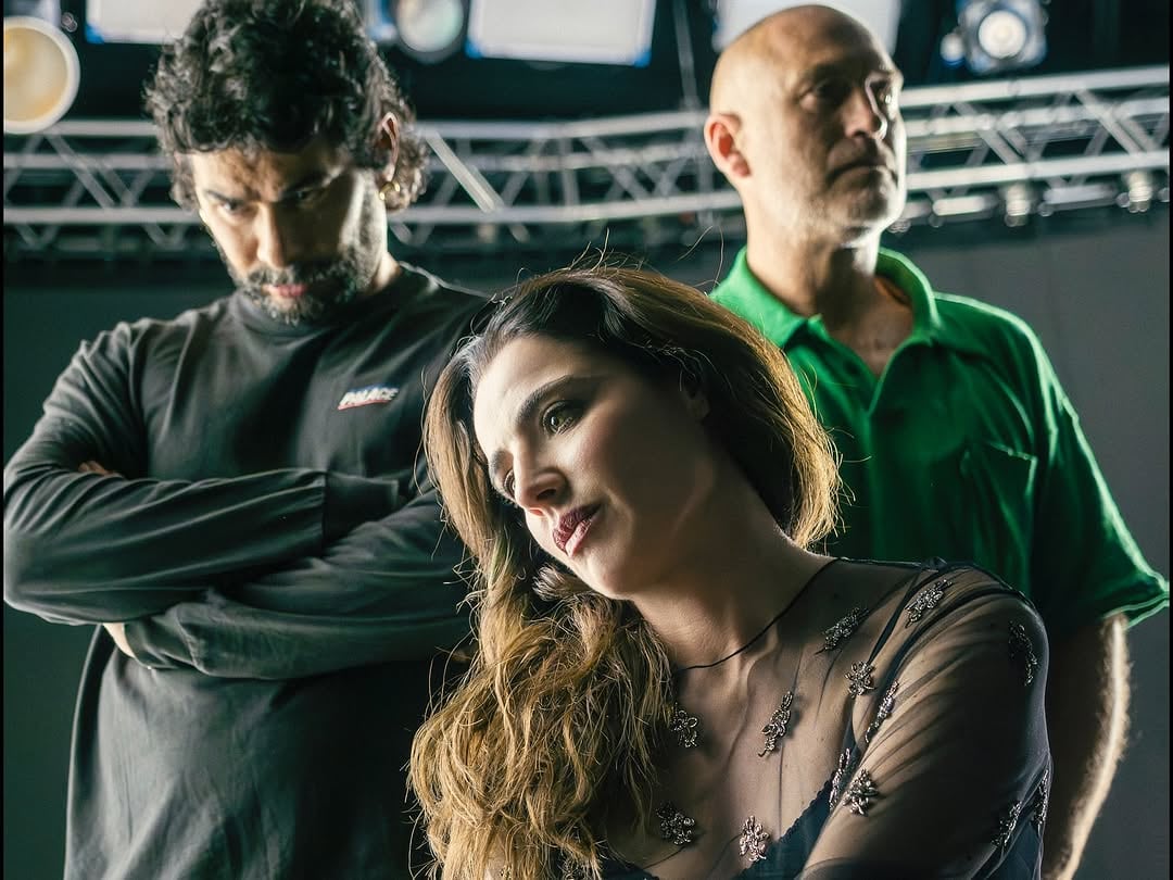 Luisa Ranieri integra el grupo de figuras internacionales y destaca la variedad de talentos que convergen en la propuesta (@pirelli)