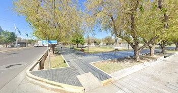 Plaza del Olivo Histórico, ubicada