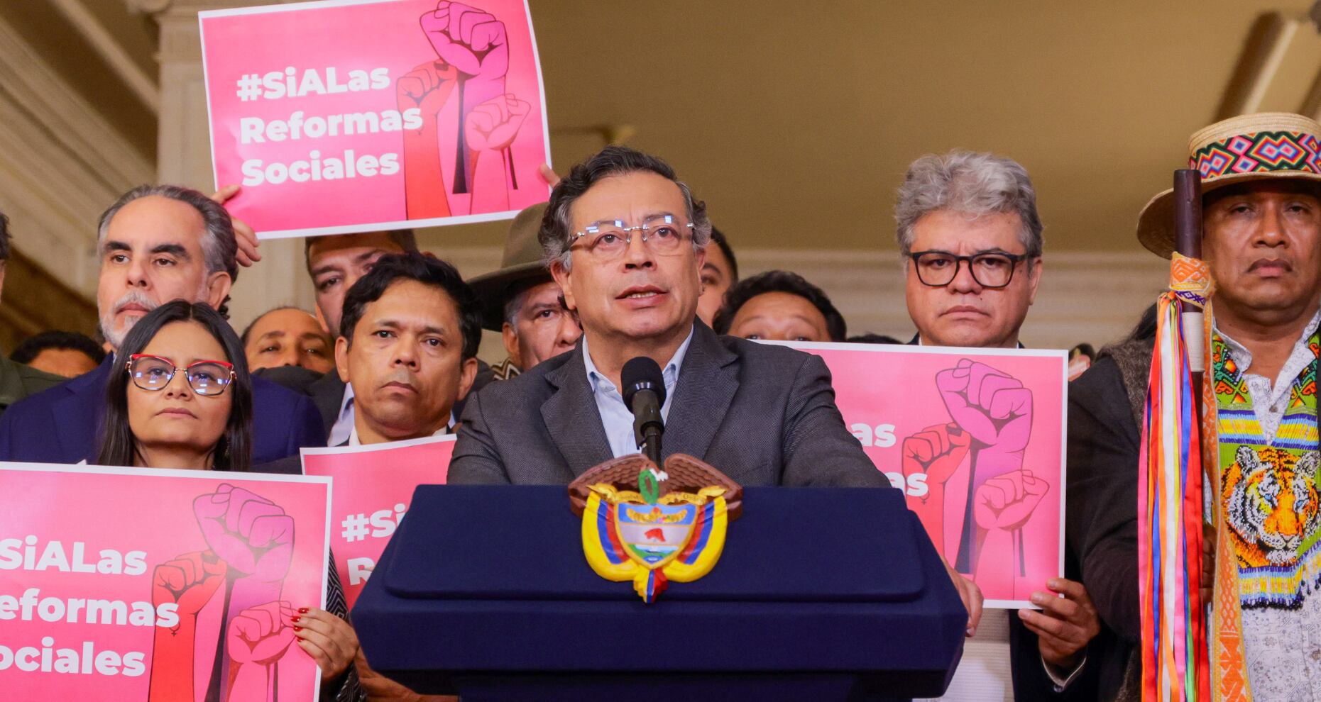 Gustavo Petro convocó una consulta popular para las reformas de la salud y laboral, tras las negativas del Congreso de la República - crédito Joel González/Presidencia