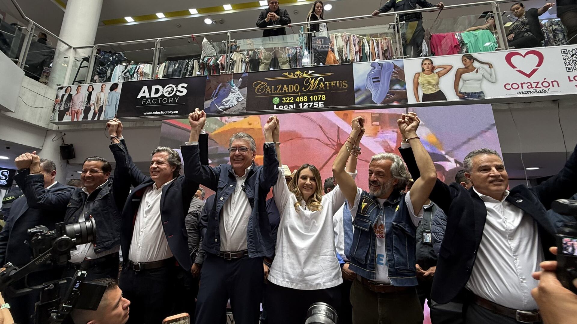 La fórmula Valencia-Oviedo formaliza su coalición a pocas horas del cierre oficial de inscripciones ante la Registraduría Nacional del Estado Civil - crédito @juanmanuelgalan/X