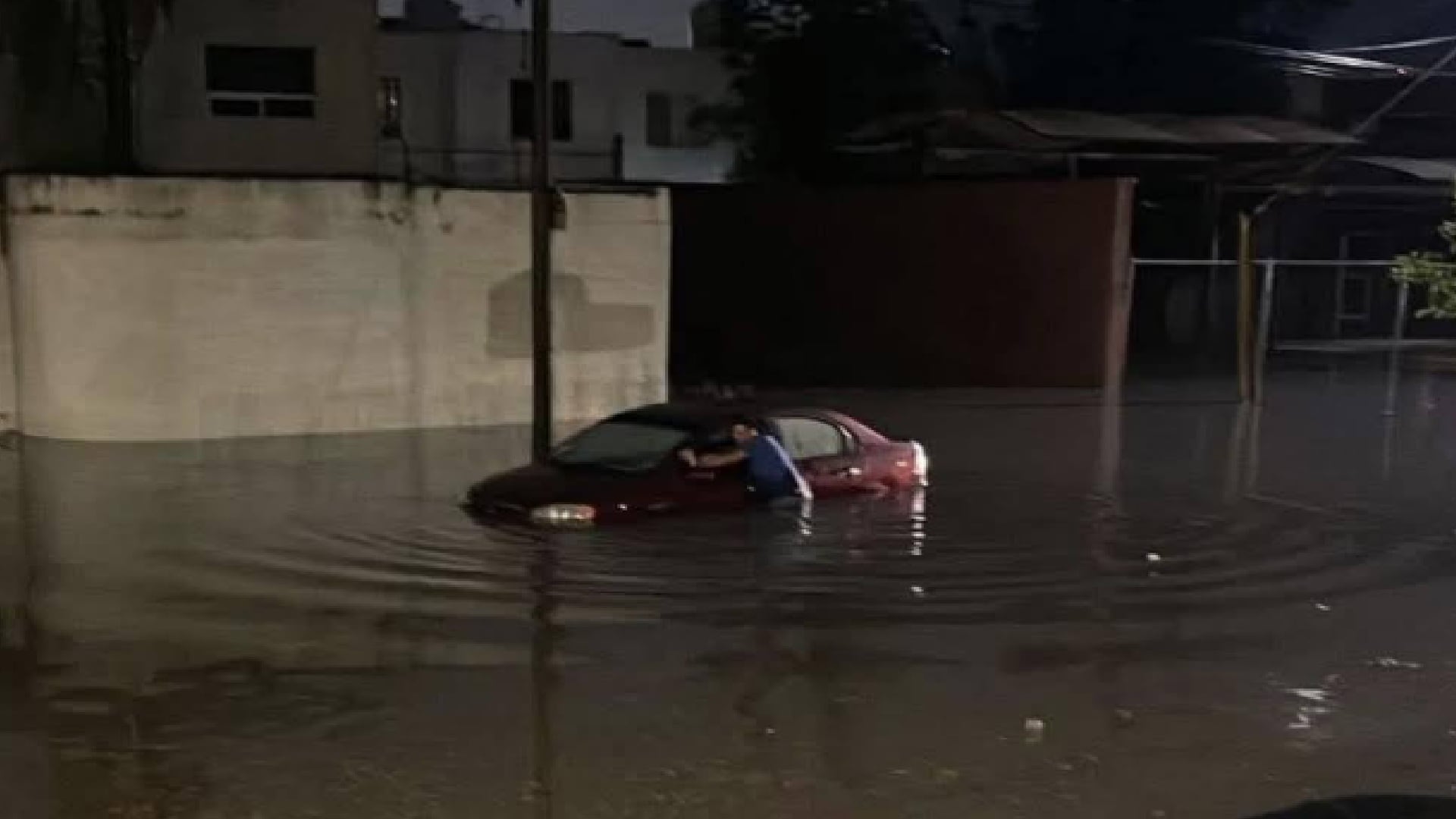 Por las fuertes lluvias y tormentas eléctricas en Nuevo León, causó diversas inundaciones (Te muestro Monterrey/FB