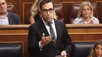 Carlos Cuerpo presume de la gestión de fondos UE y el PP le acusa de malgastarlos en circos y plantas
