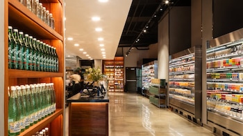 Moderno supermercado Milam's Market ofrece experiencia de compra premium