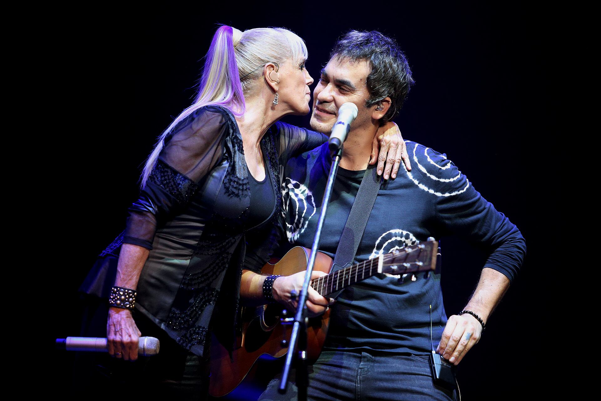 Valeria Lynch contó que conoció a Mariano Martínez cuando él produjo dos de sus discos antes de iniciar el romance (Mario Sar)