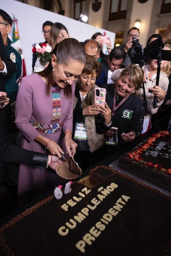 Sheinbaum celebró su cumpleaños 64. | Presidencia