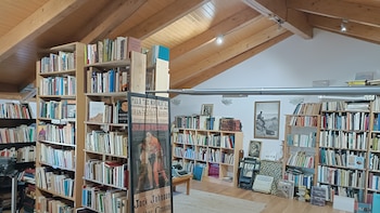 El pueblo amurallado con más librerías por habitante: declarado Conjunto Histórico-Artístico y primera Villa del Libro de España